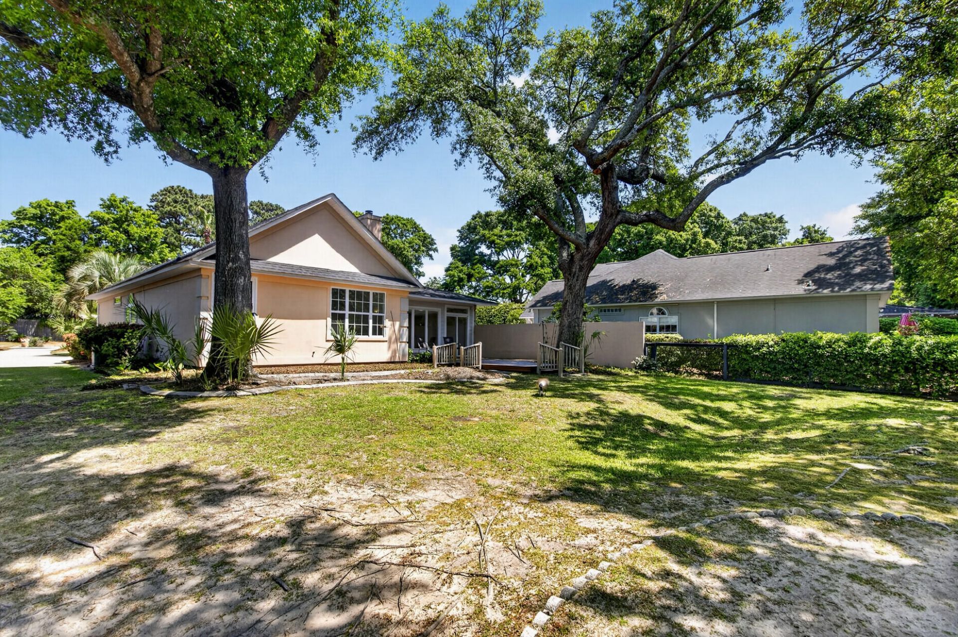 691 Blue Heron Run Photo 35