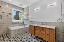 691 Blue Heron Run photo 4