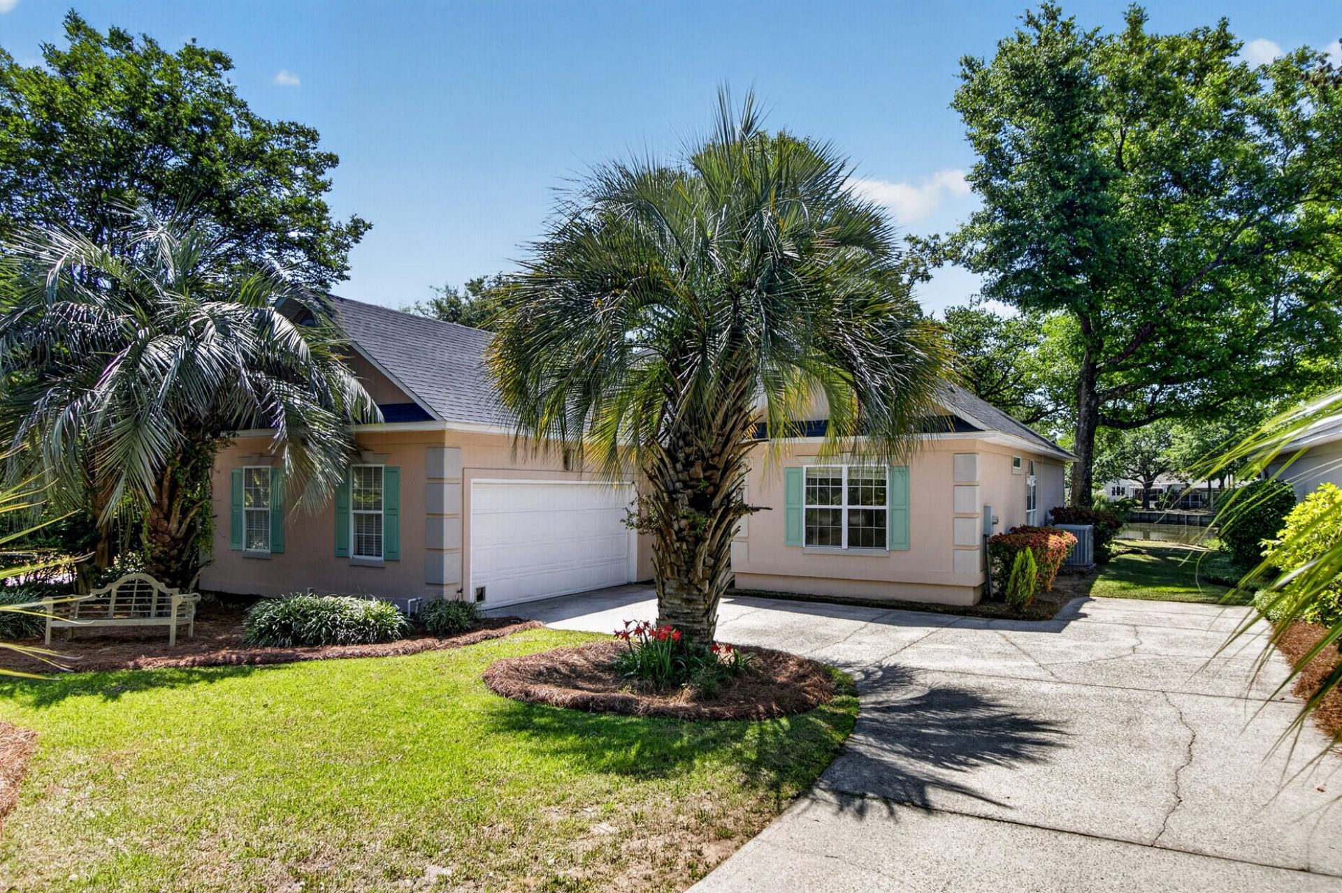 691 Blue Heron Run Photo 8