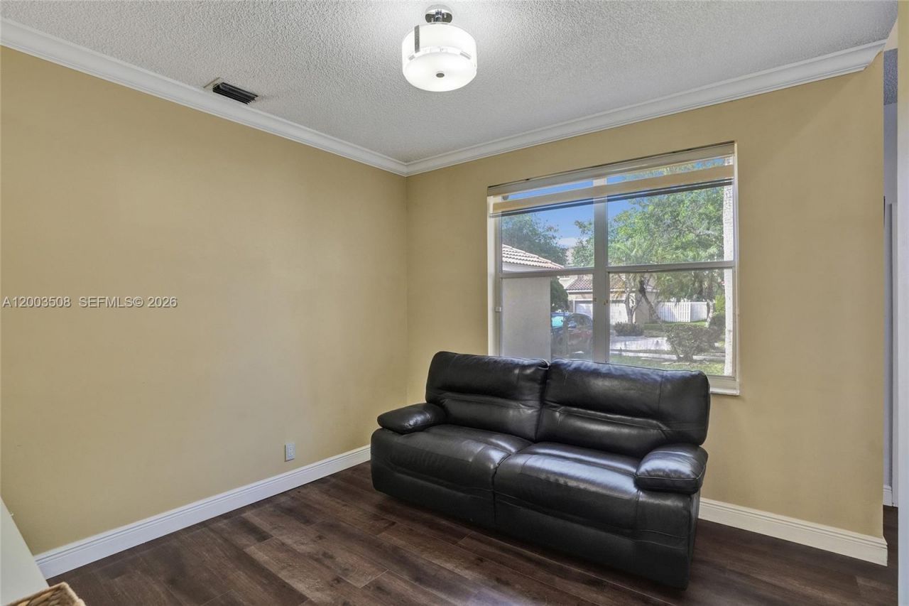 636 Sand Creek Cir , Weston, FL 33327 Photo