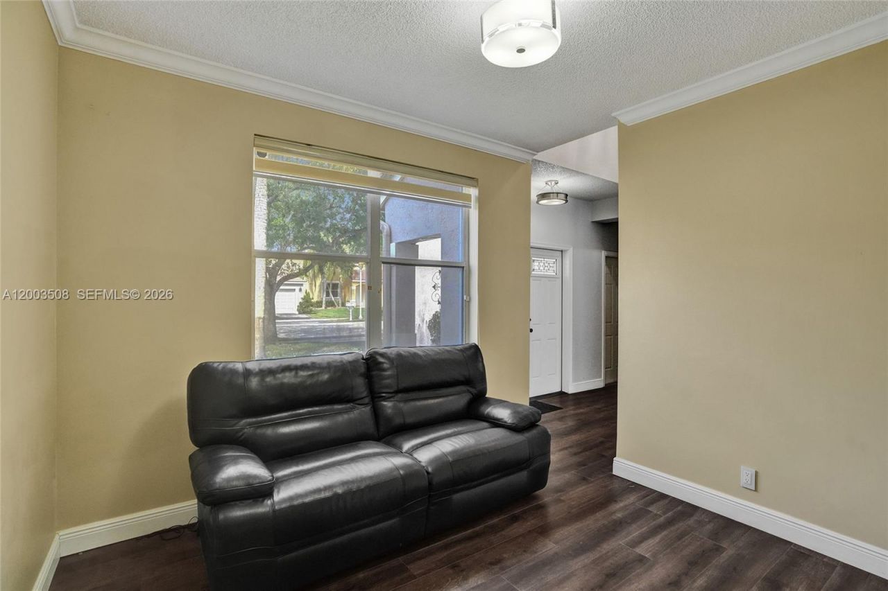 636 Sand Creek Cir , Weston, FL 33327 Photo