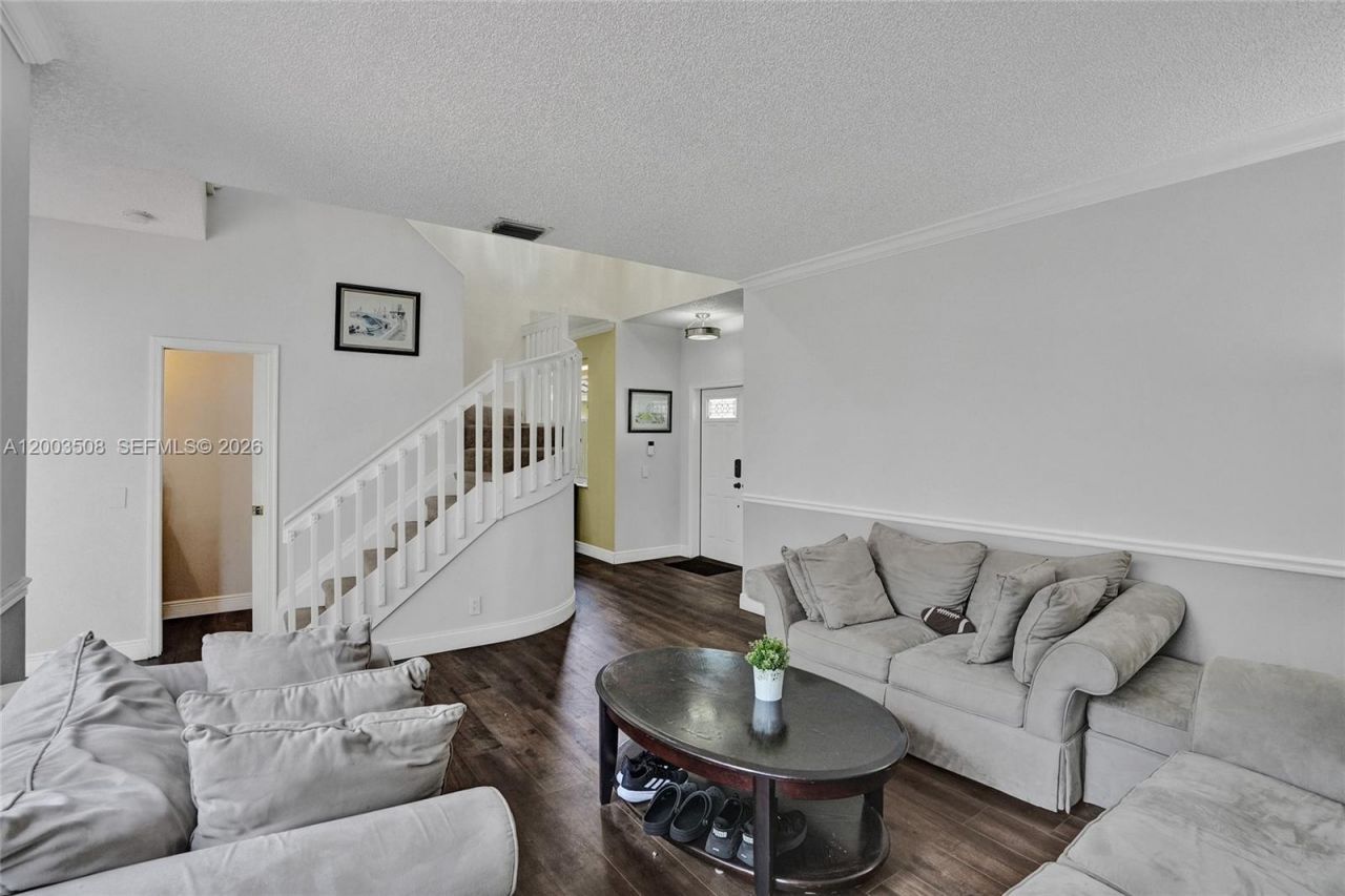 636 Sand Creek Cir , Weston, FL 33327 Photo