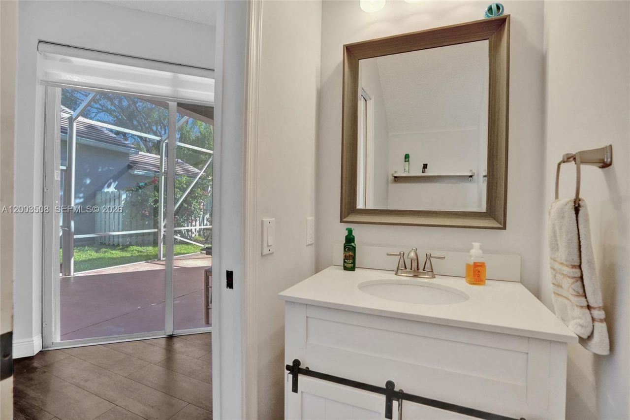 636 Sand Creek Cir , Weston, FL 33327 Photo