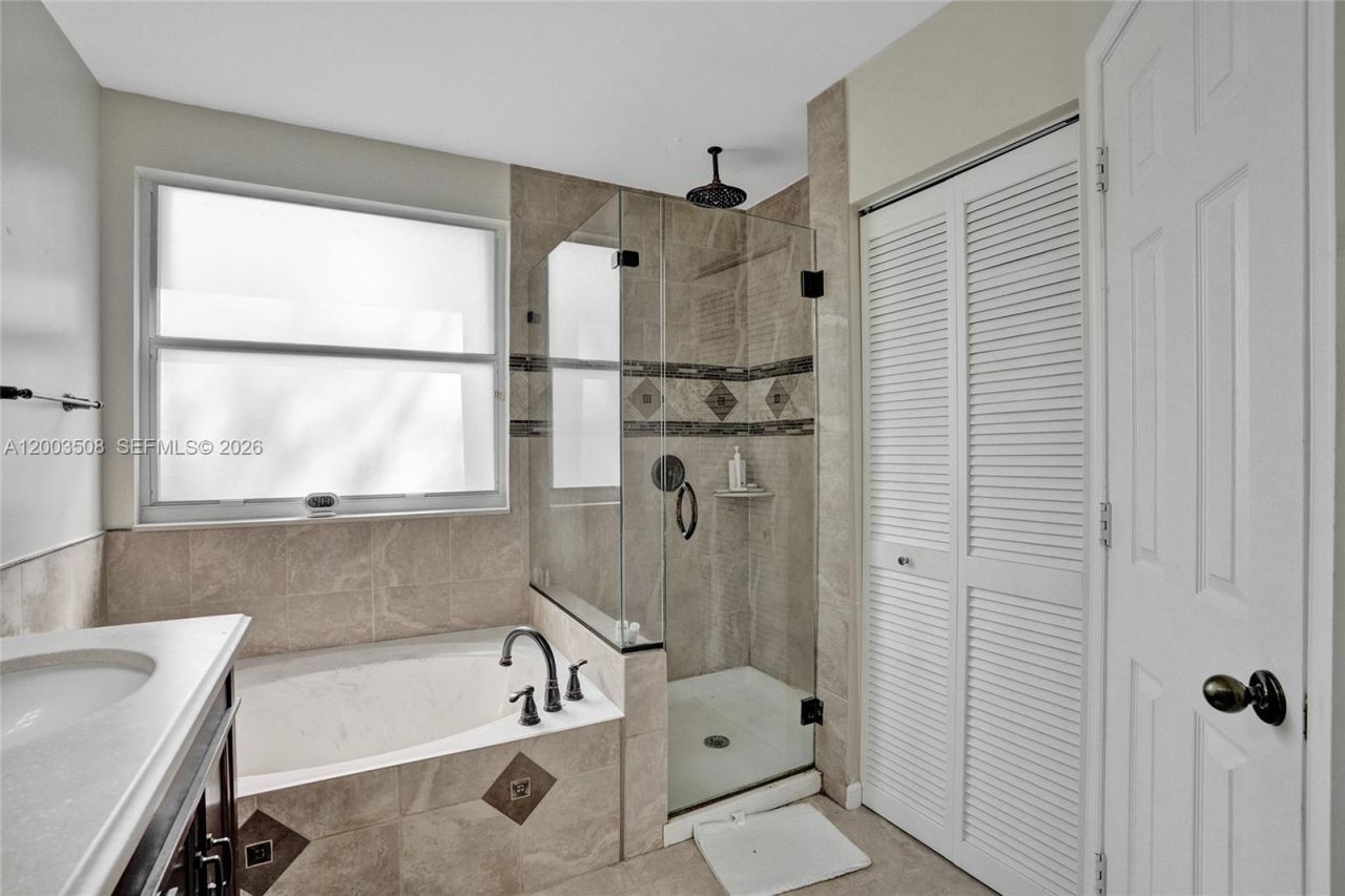 636 Sand Creek Cir , Weston, FL 33327 Photo