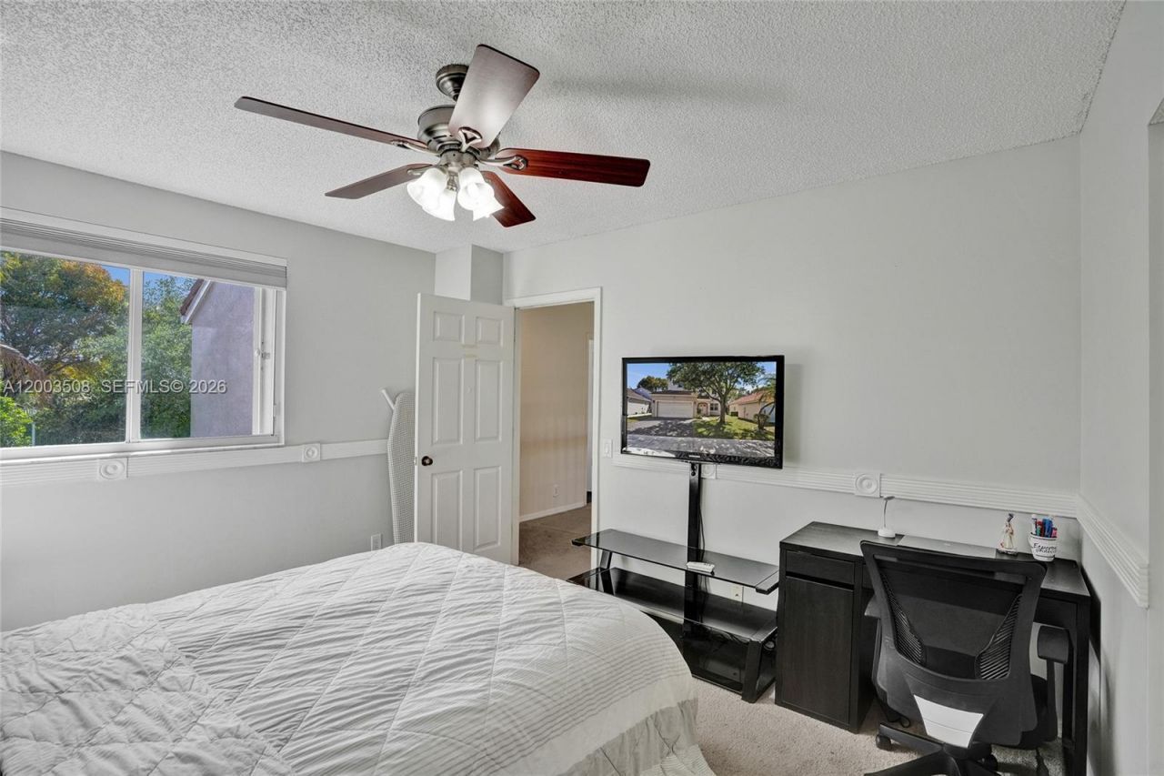 636 Sand Creek Cir , Weston, FL 33327 Photo