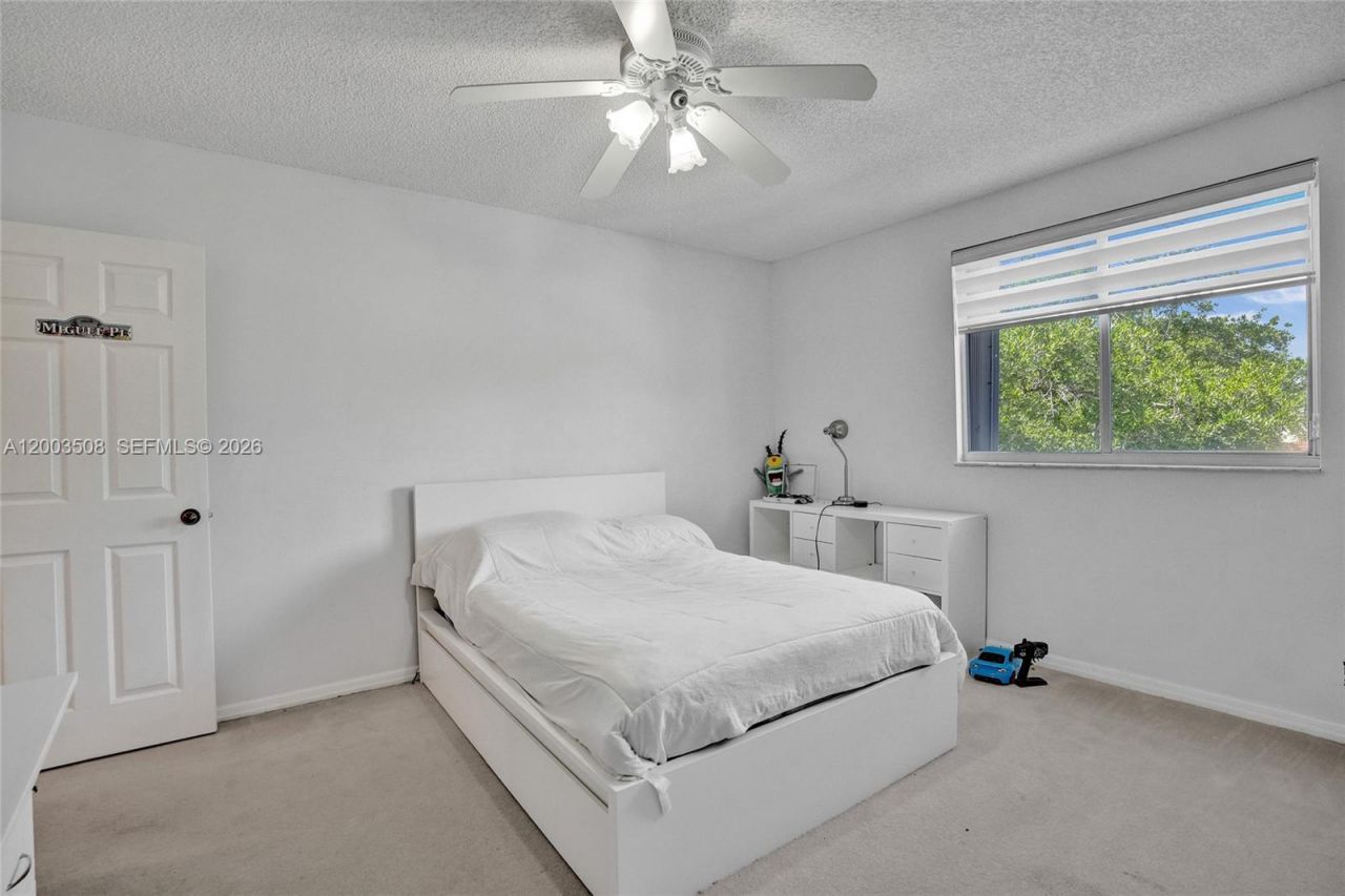 636 Sand Creek Cir , Weston, FL 33327 Photo