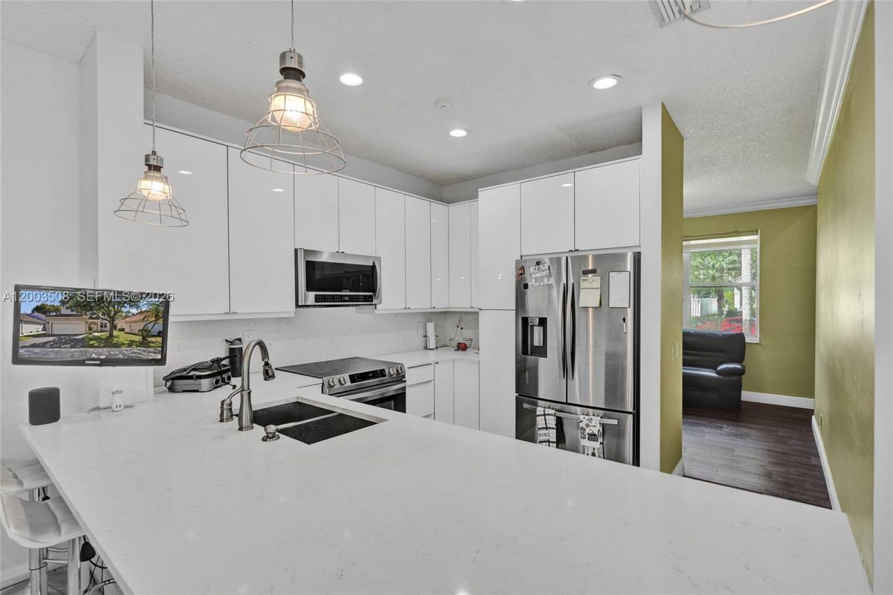 636 Sand Creek Cir , Weston, FL 33327 Photo