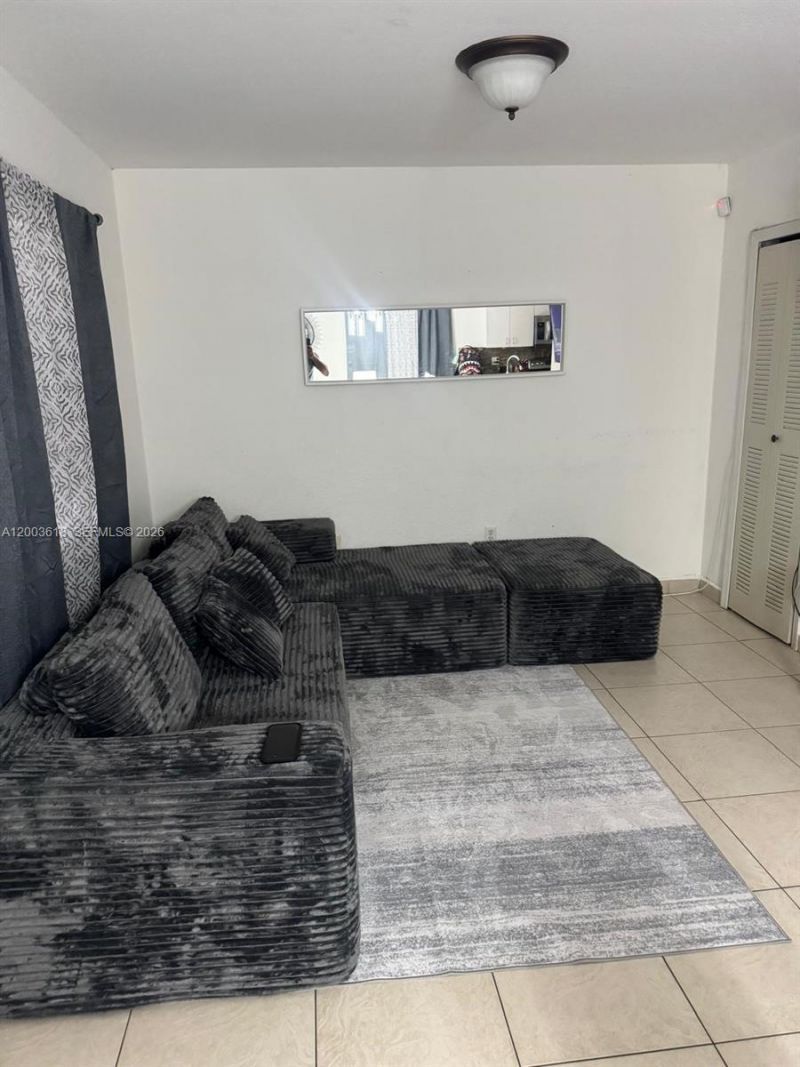 6763 NW 182nd St, Unit 102, Hialeah, FL 33015 Photo