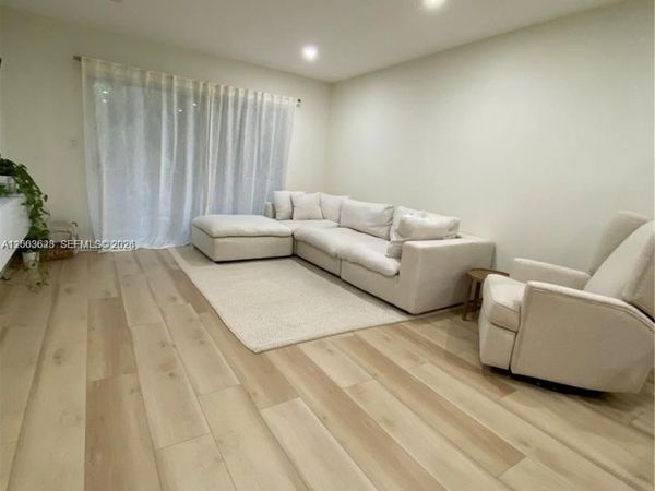 1200 Tallwood Ave , Unit 302, Hollywood, FL 33021