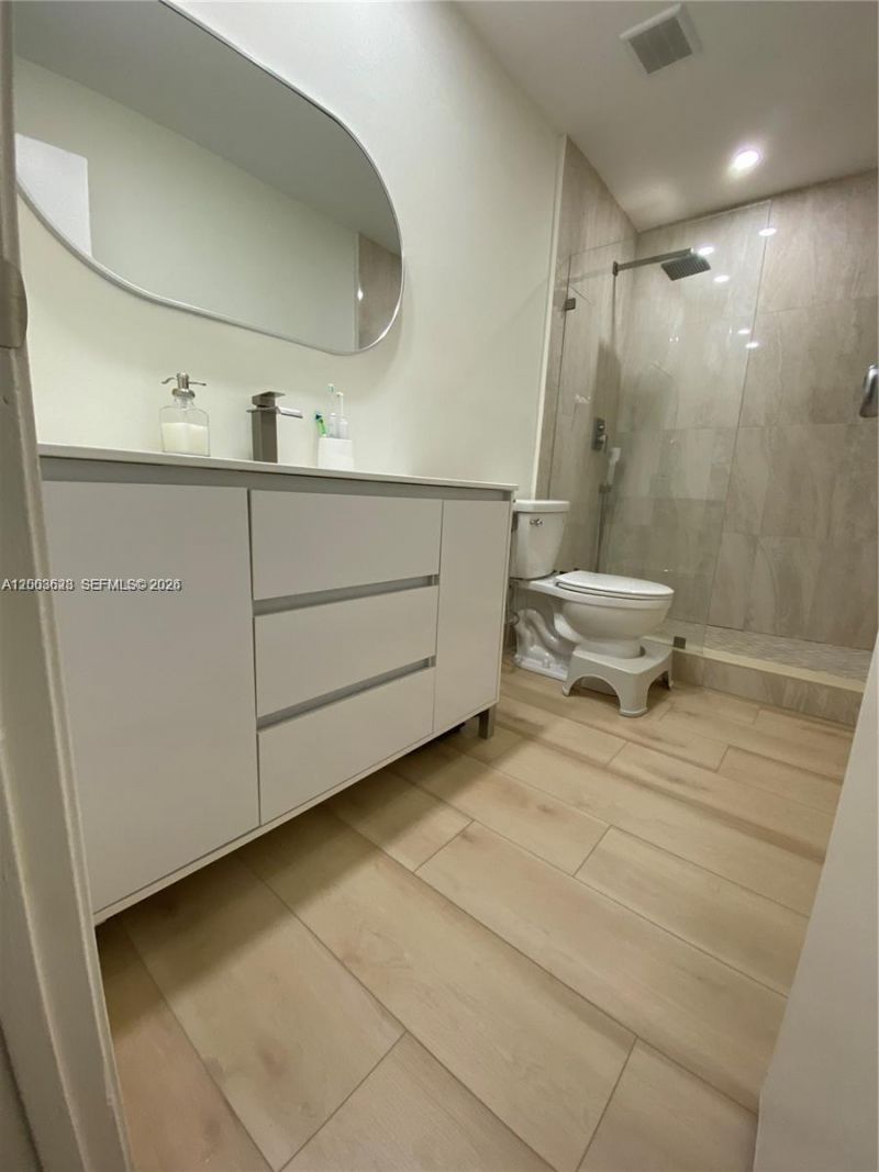 1200 Tallwood Ave, Unit 302, Hollywood, FL 33021 Photo