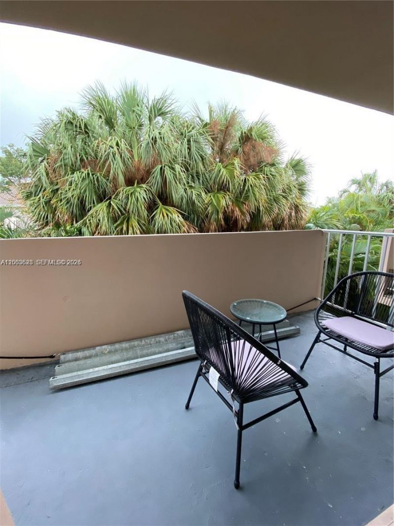 1200 Tallwood Ave, Unit 302, Hollywood, FL 33021 Photo