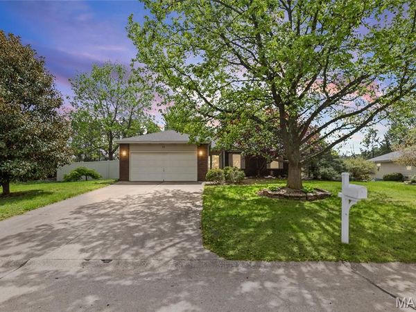 11 Cottonwood Glen Drive, Glen Carbon, IL 62034