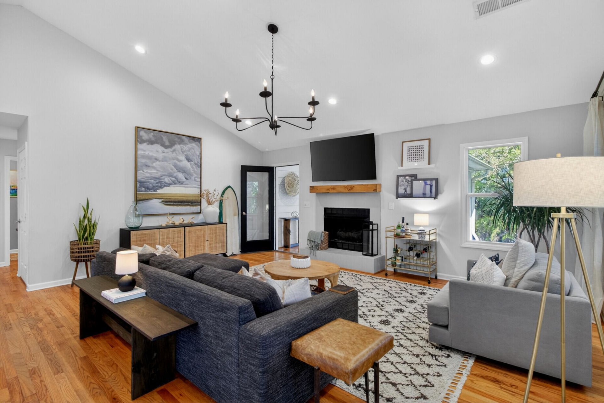 1526 Regimental Lane Photo 10