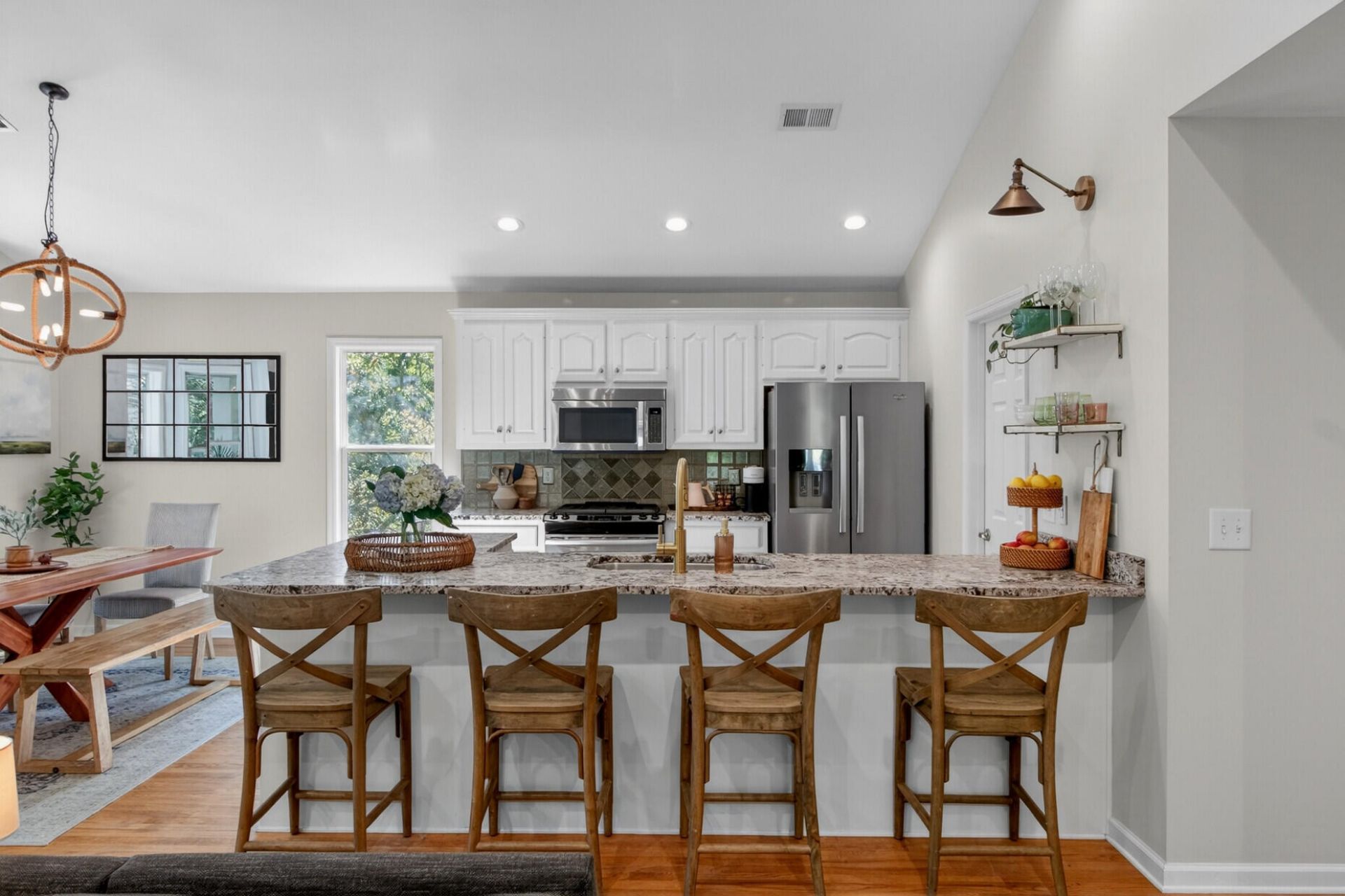 1526 Regimental Lane Photo 12