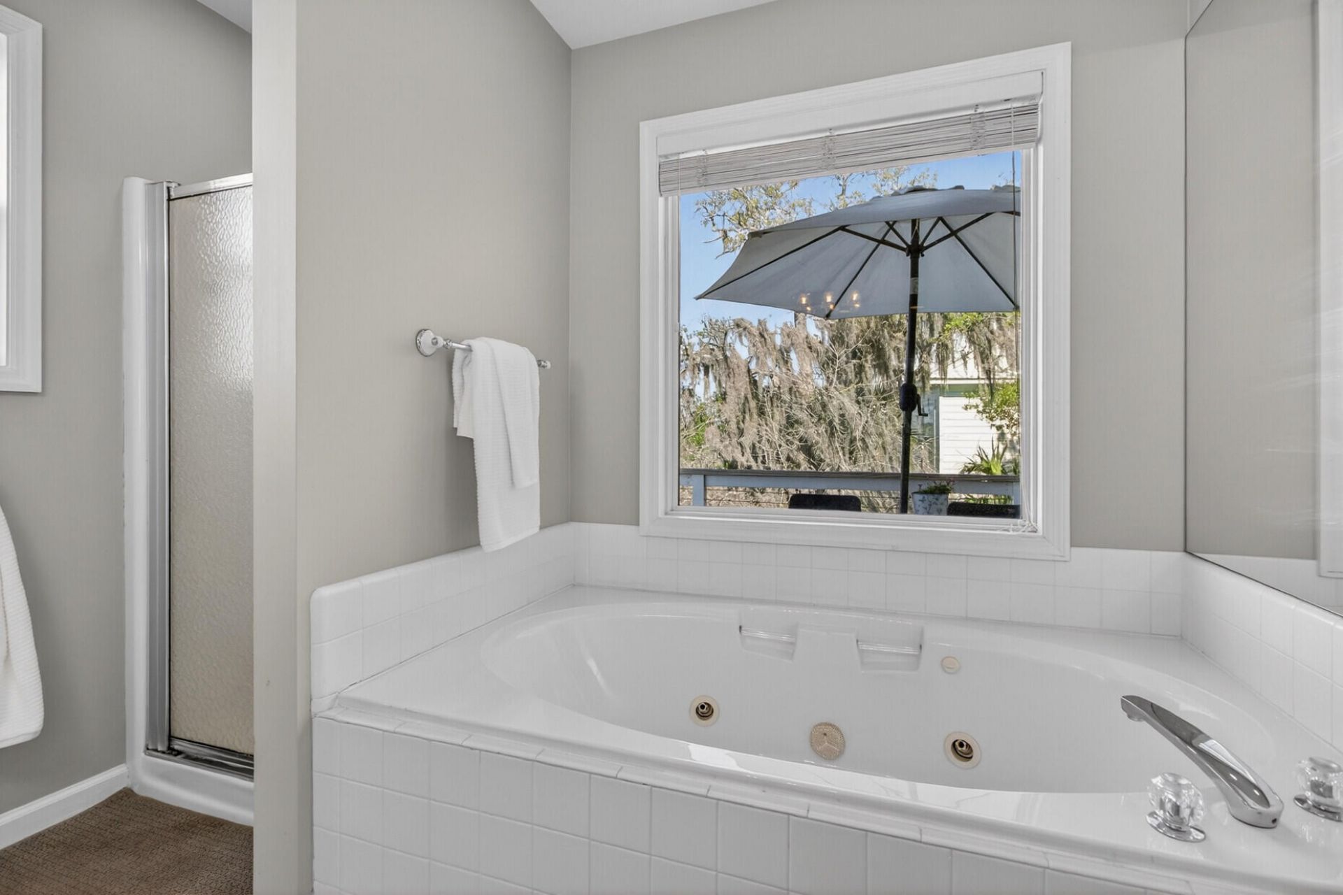 1526 Regimental Lane Photo 30