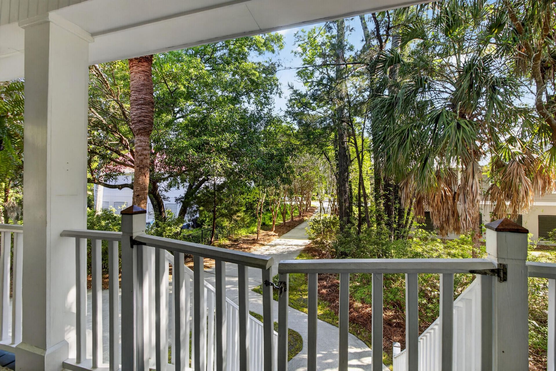1526 Regimental Lane Photo 5