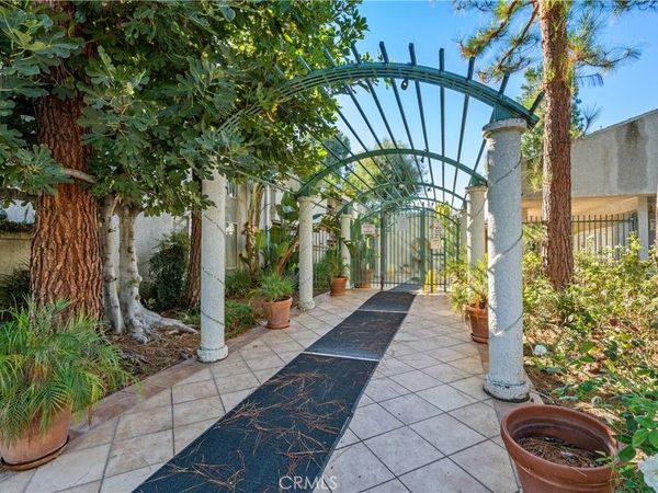 20134 Leadwell , Unit 126, Winnetka, CA 91306