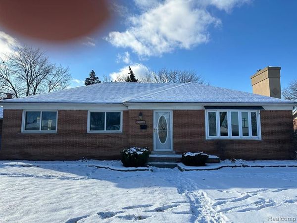 7043 WHITEFIELD Street, Dearborn Heights, MI 48127