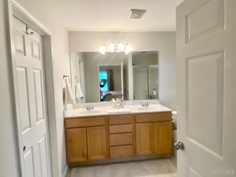 6467 Lakerun Court, Fairfield Twp, OH 45011 Photo 24