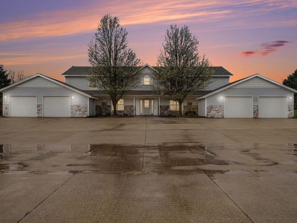 613 Trinity Drive, Unit #1, Caledonia, MI 49316
