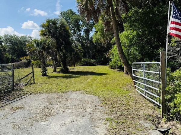 19636 NW 272nd Street, Okeechobee, FL 34972
