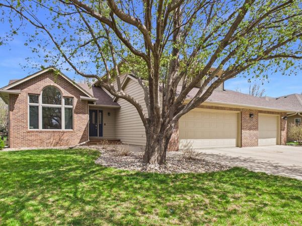 4024 S Brady Ct, Sioux Falls, SD 57103