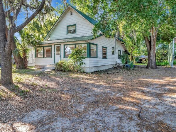 1077 LINDEN STREET , CLERMONT, FL 34711