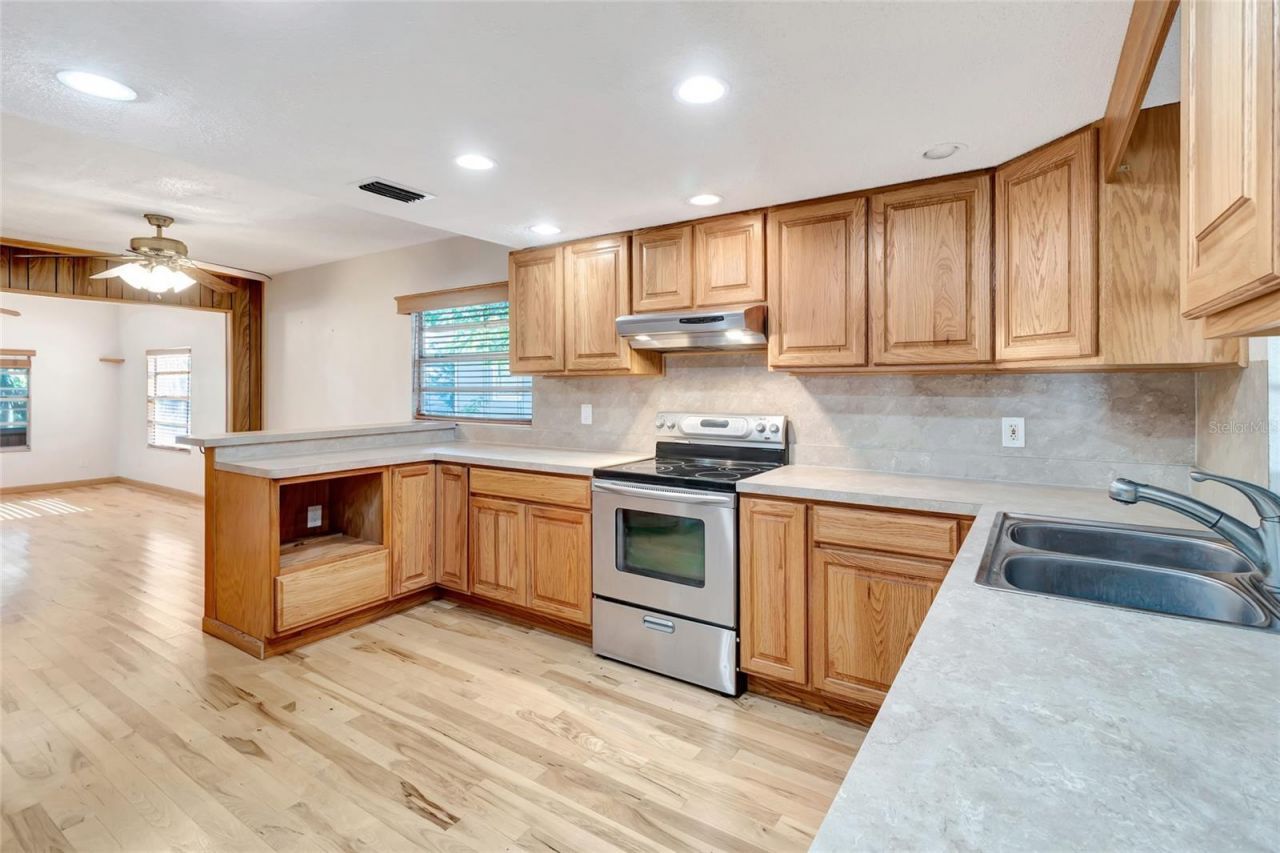 1077 Linden Street , Clermont, FL 34711 Photo