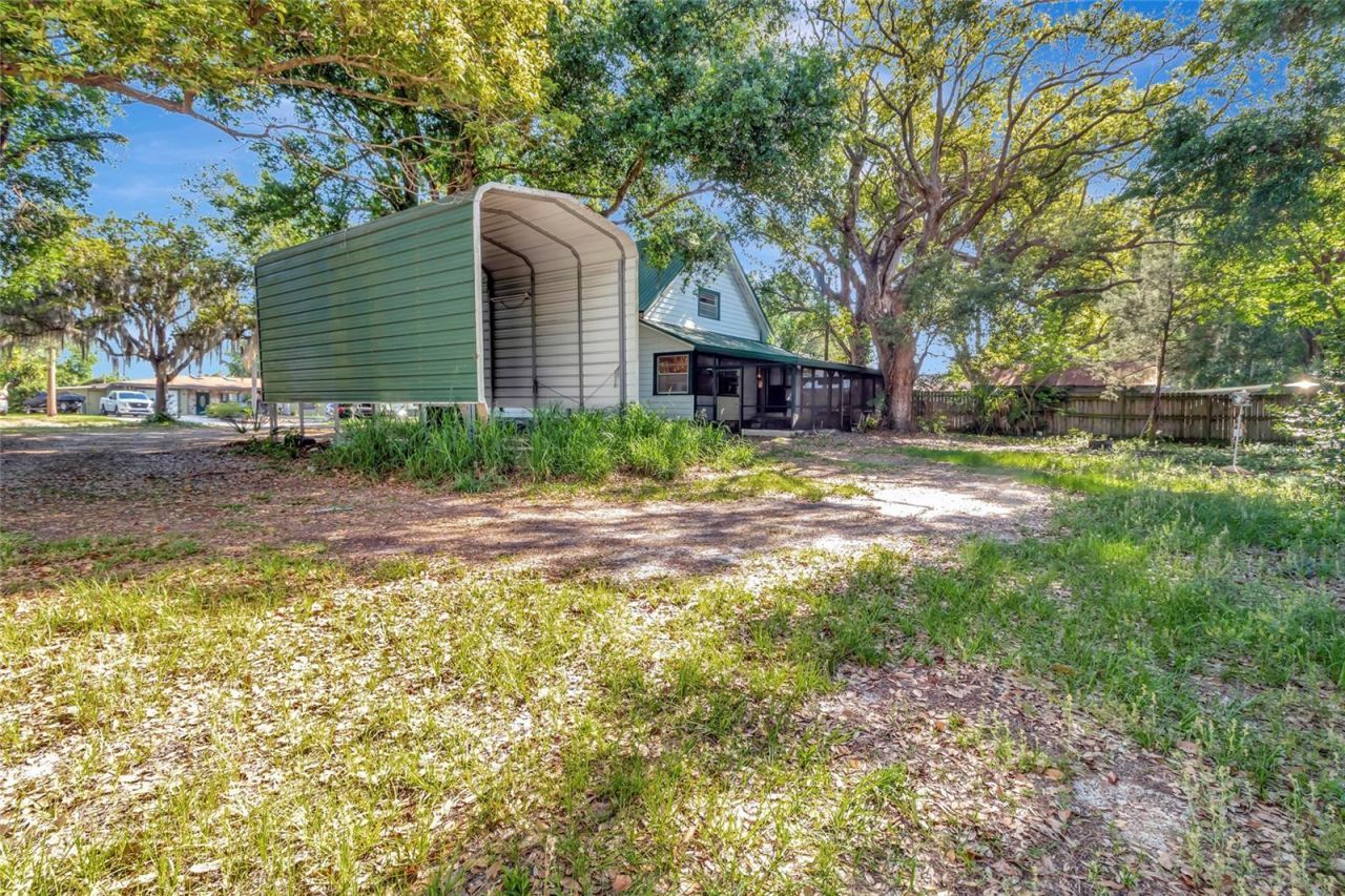 1077 Linden Street , Clermont, FL 34711 Photo