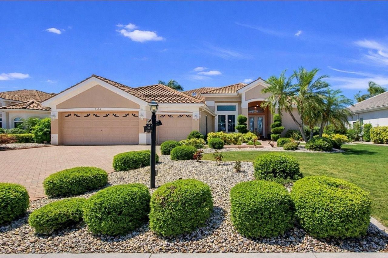 2328 Platinum Drive, Sun City Center, FL 33573 Photo