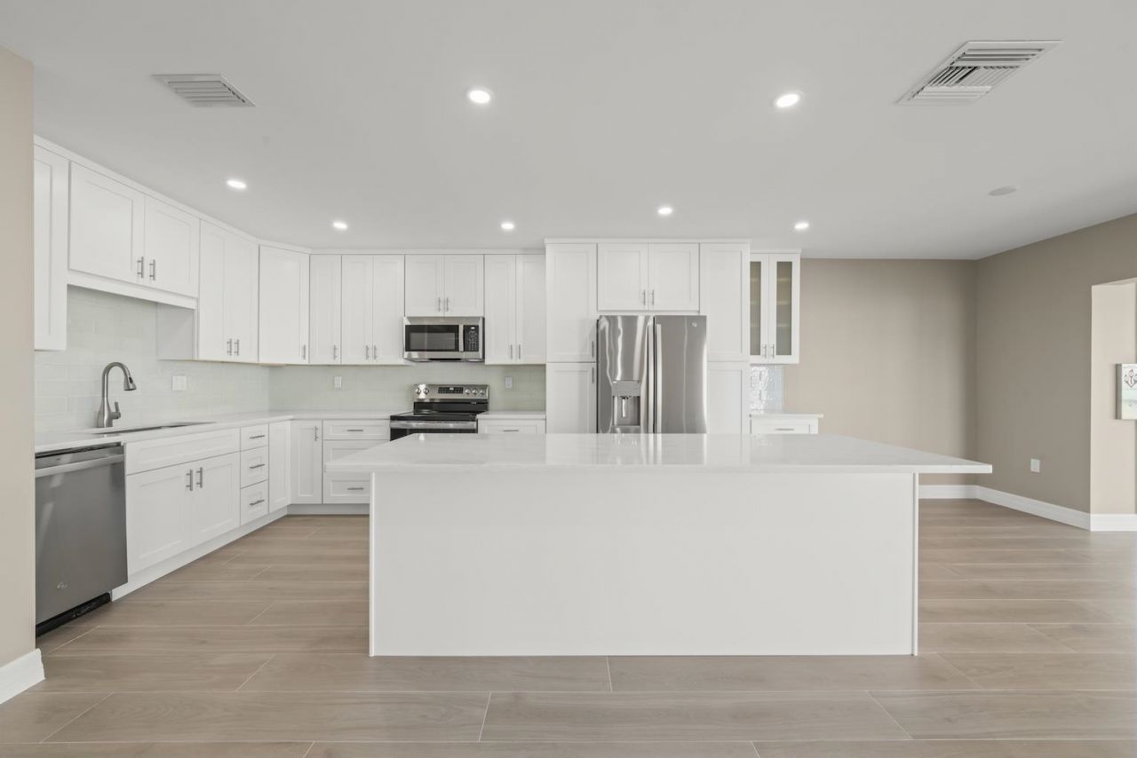 1341 Middle Gulf Dr, Unit 14C, Sanibel, FL 33957 Photo