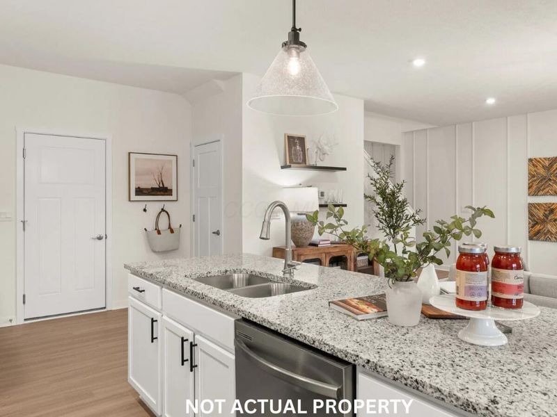 3268 Calveylee Lane, Columbus, OH 43232 Photo 13