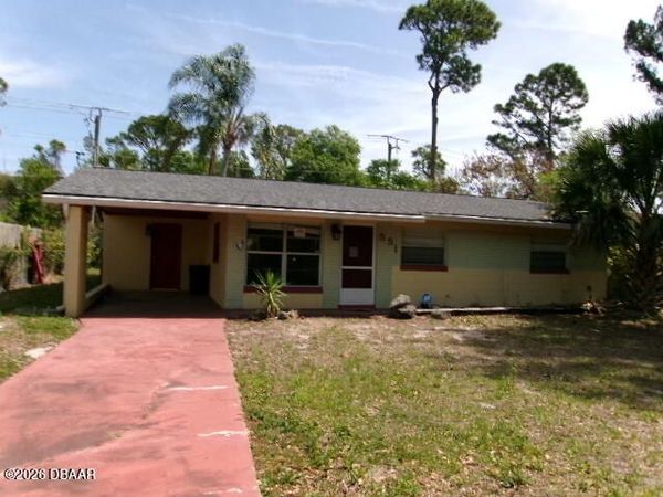 551 Cambridge Circle, South Daytona, FL 32119