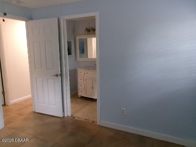 551 Cambridge Circle, South Daytona, FL 32119 Photo