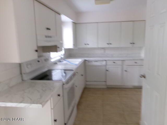 551 Cambridge Circle, South Daytona, FL 32119 Photo