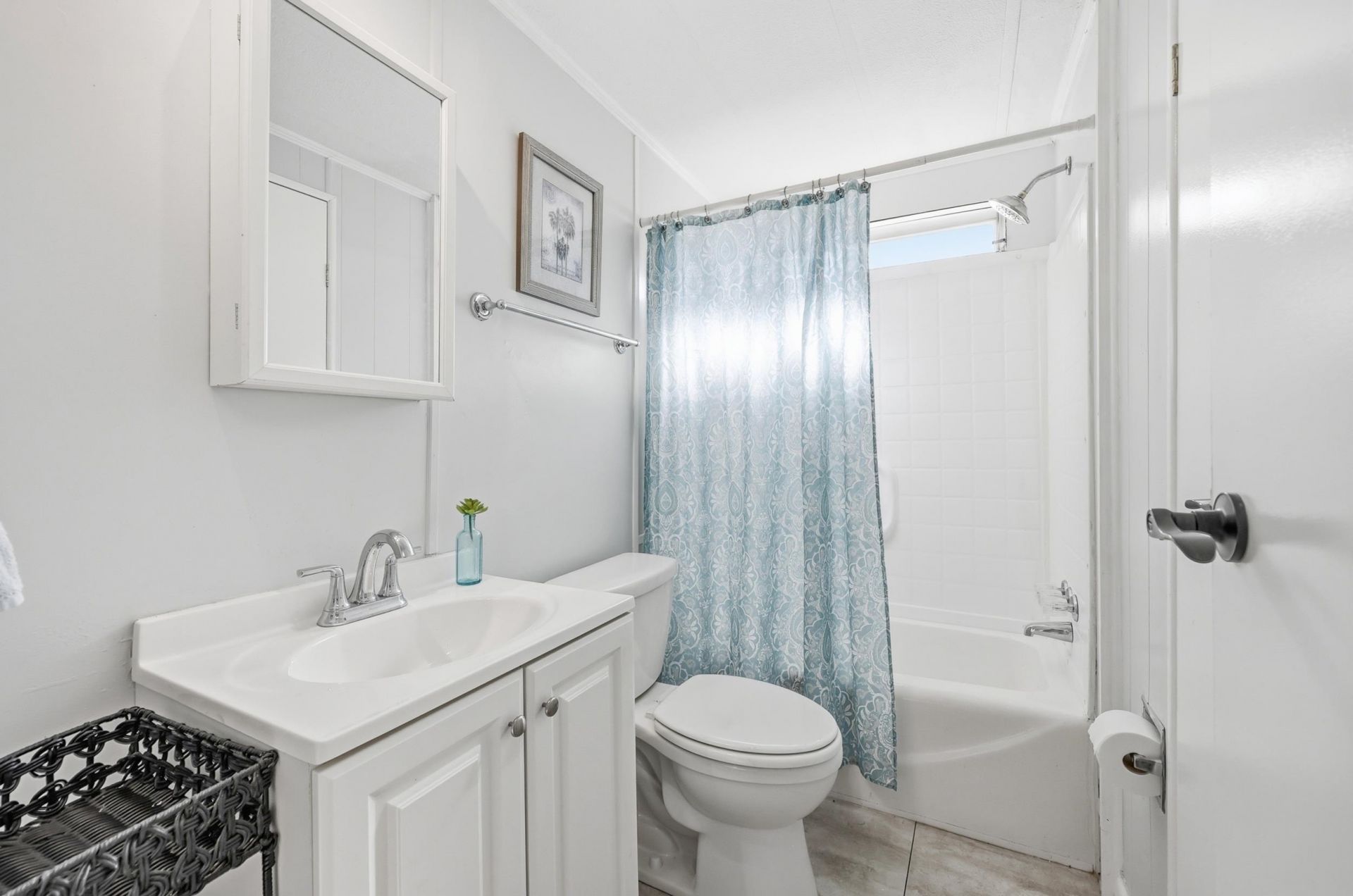 93 Burr Circle Photo 16