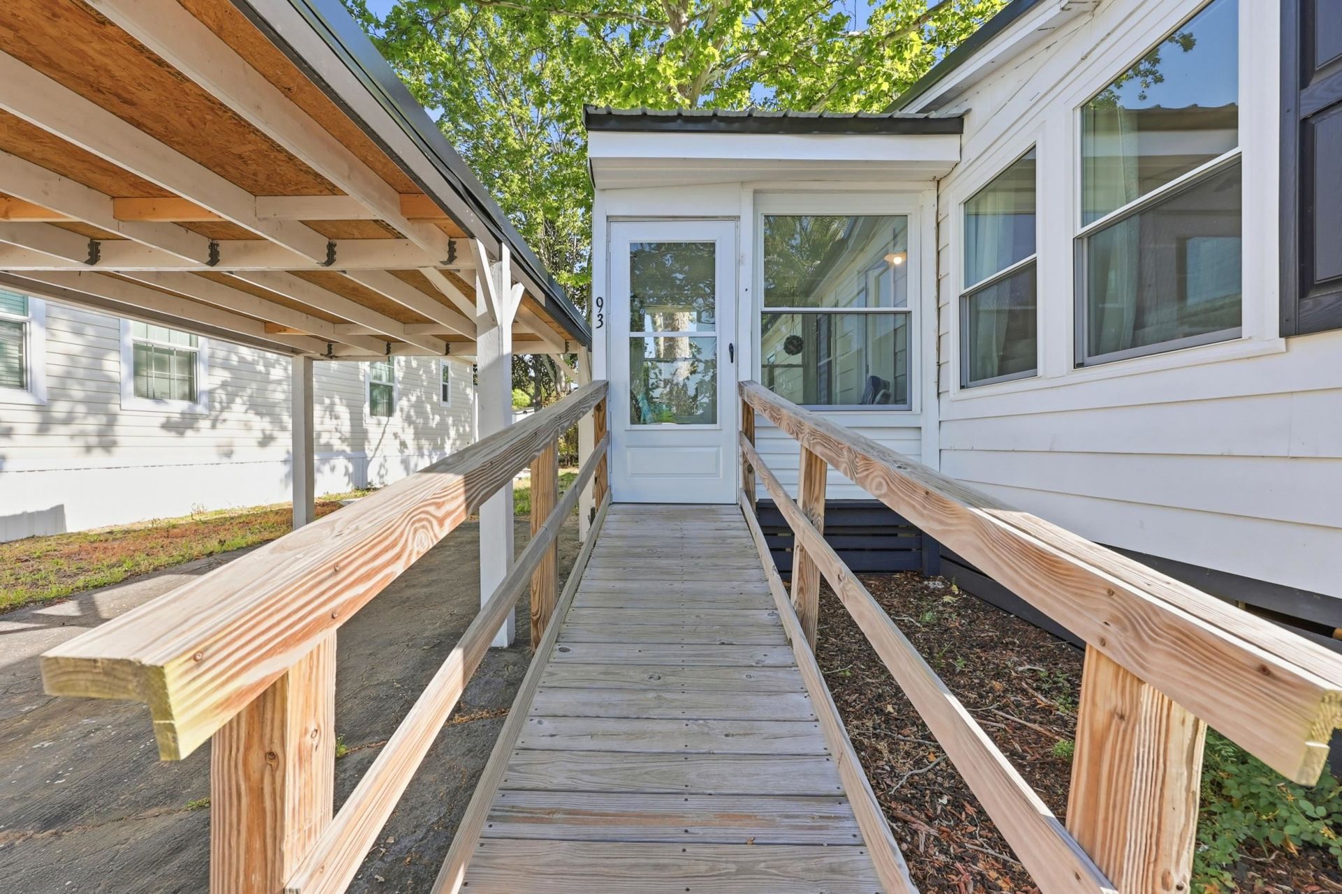 93 Burr Circle Photo 19