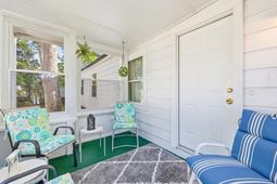 93 Burr Circle photo 4