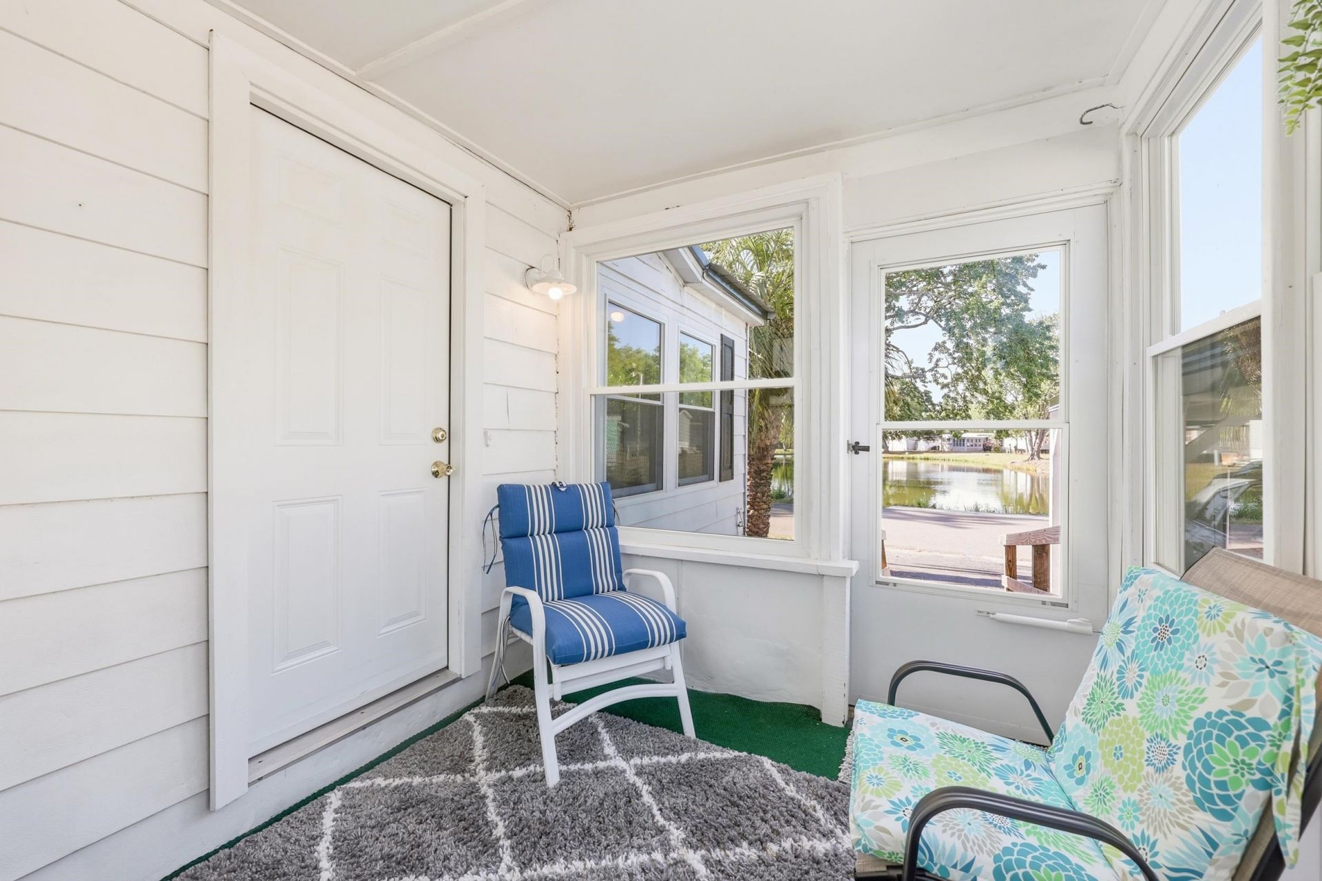 93 Burr Circle Photo 22