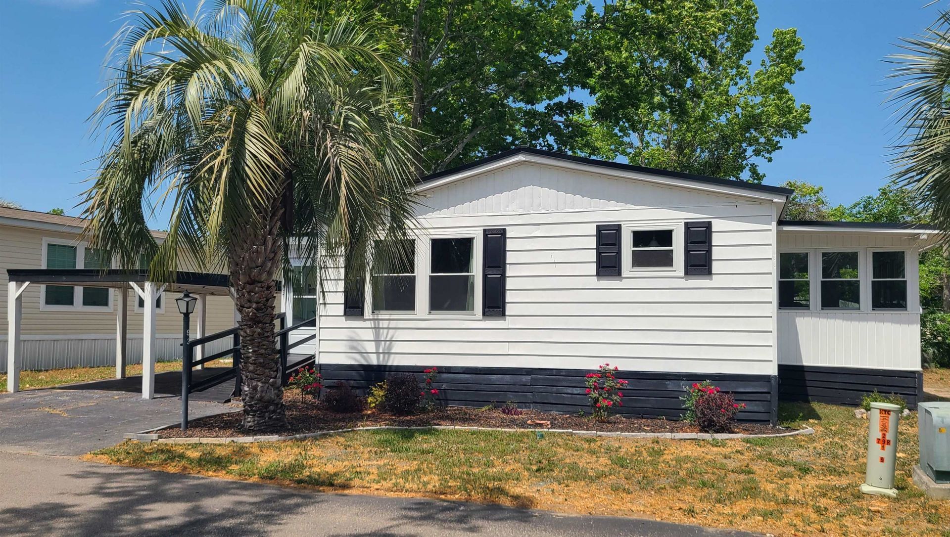 93 Burr Circle Photo 22