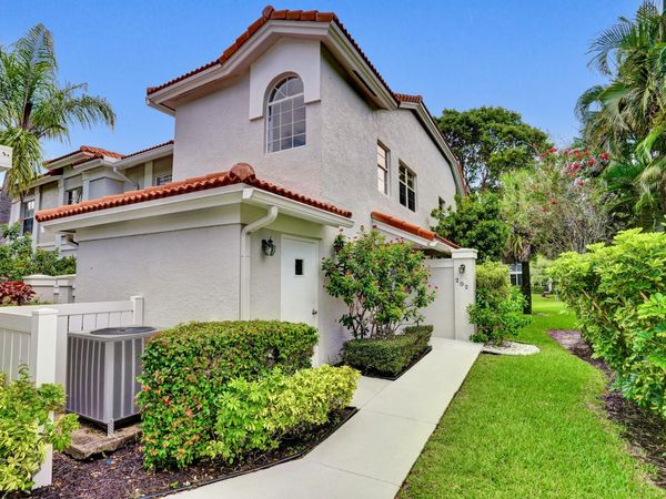 7669 Springwater Place, Unit 202, Boynton Beach, FL 33437