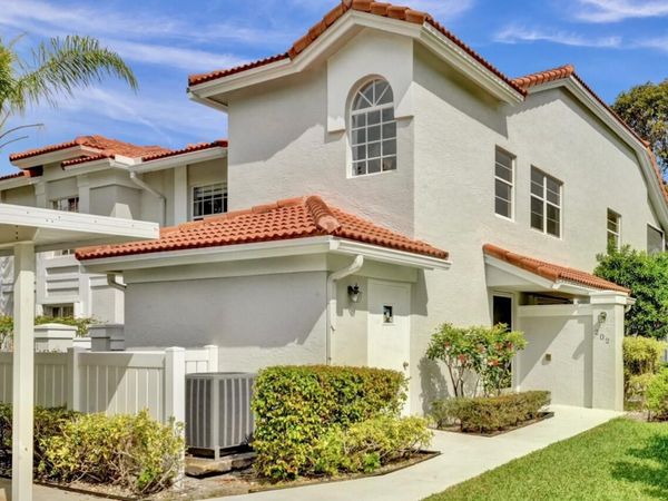 7669 Springwater Place, Unit 202, Boynton Beach, FL 33437
