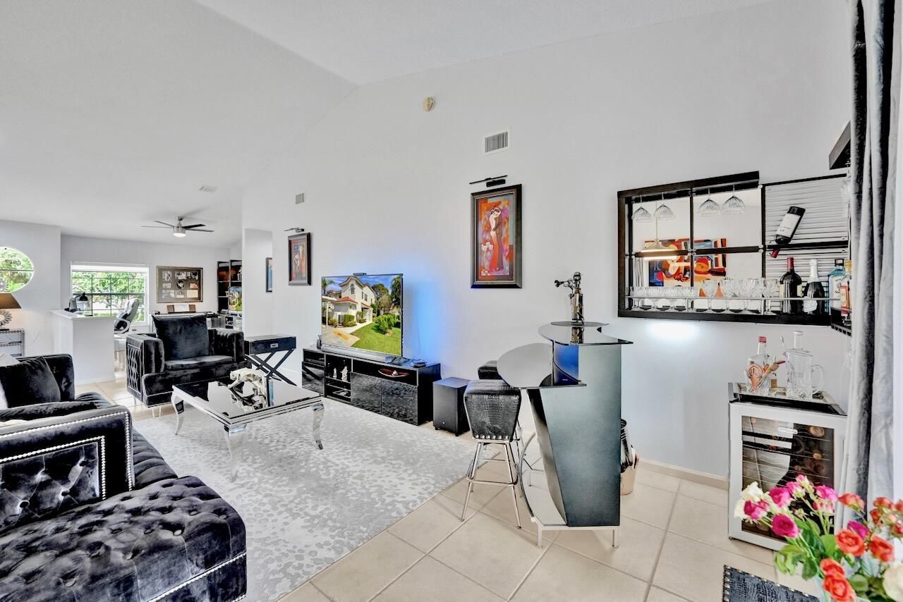 7669 Springwater Place, Unit 202, Boynton Beach, FL 33437 Photo