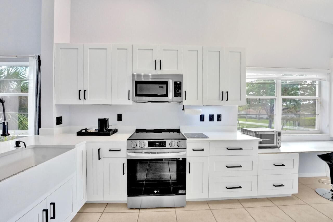 7669 Springwater Place, Unit 202, Boynton Beach, FL 33437 Photo