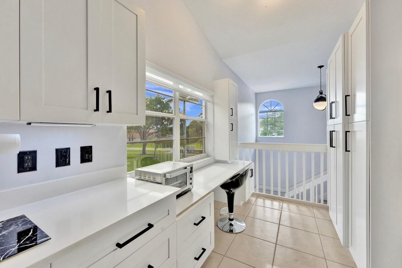 7669 Springwater Place, Unit 202, Boynton Beach, FL 33437 Photo