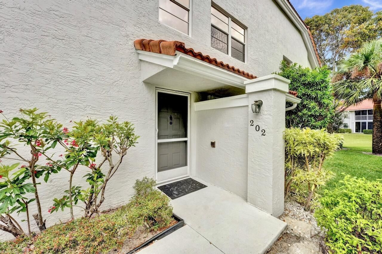 7669 Springwater Place, Unit 202, Boynton Beach, FL 33437 Photo