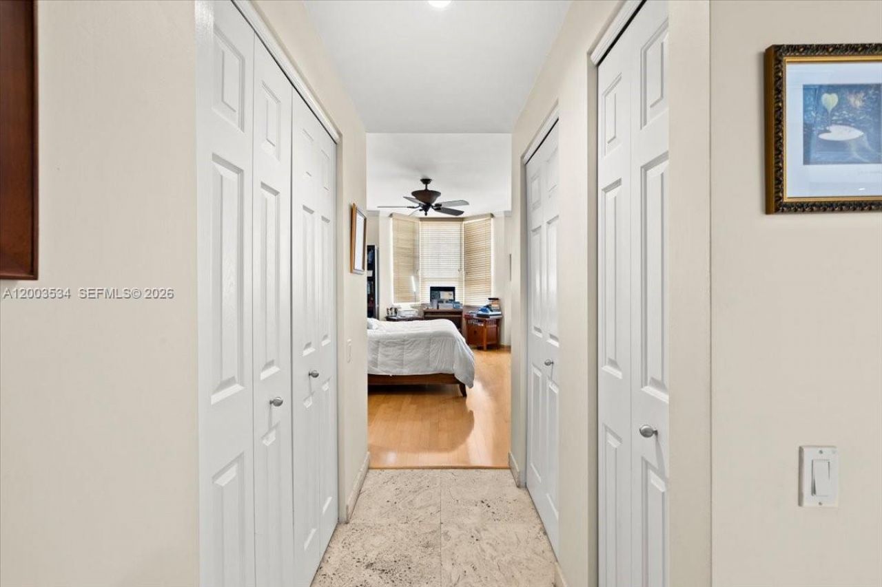 808 Brickell Key Dr, Unit 1205, Miami, FL 33131 Photo