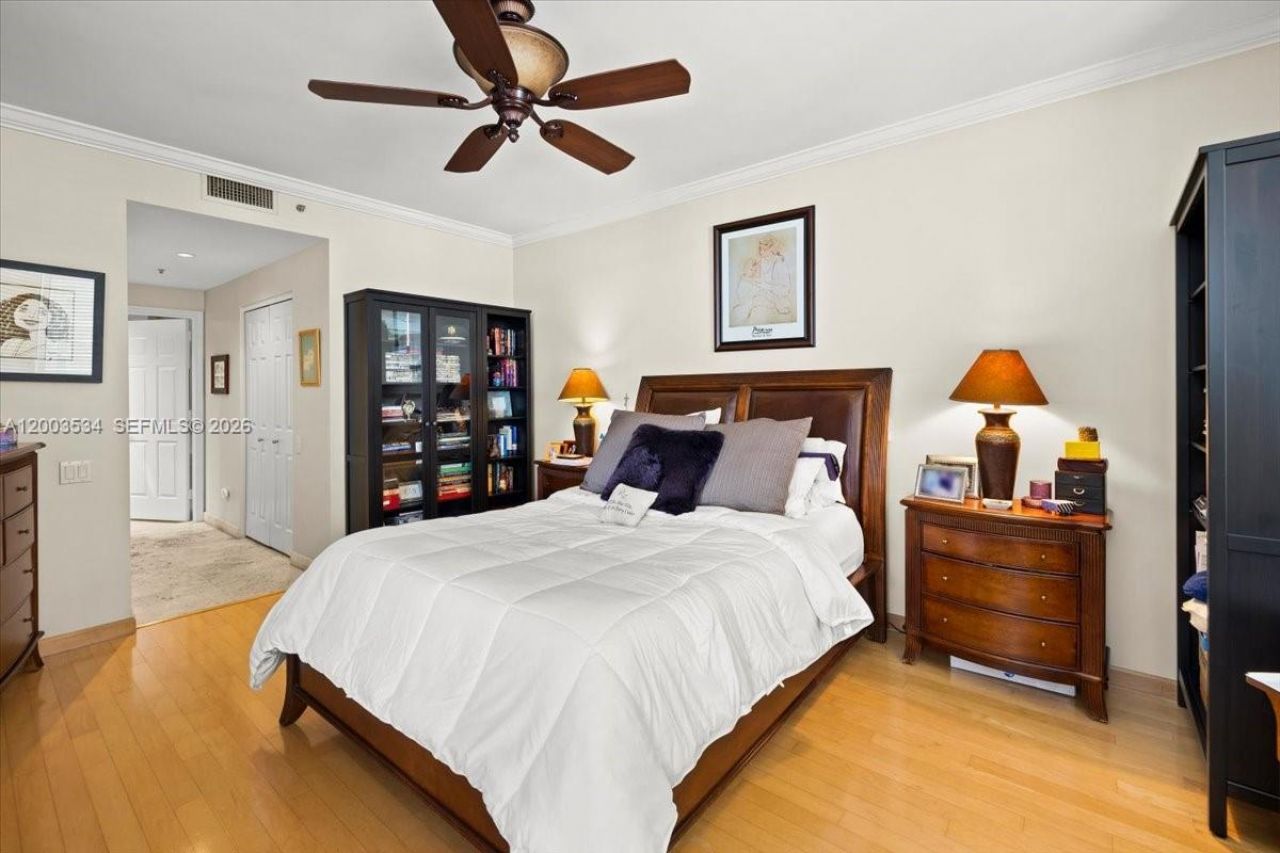 808 Brickell Key Dr, Unit 1205, Miami, FL 33131 Photo