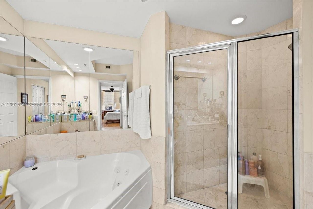 808 Brickell Key Dr, Unit 1205, Miami, FL 33131 Photo