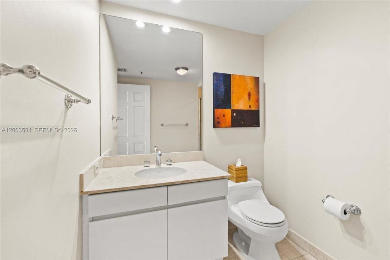 808 Brickell Key Dr, Unit 1205, Miami, FL 33131 Photo